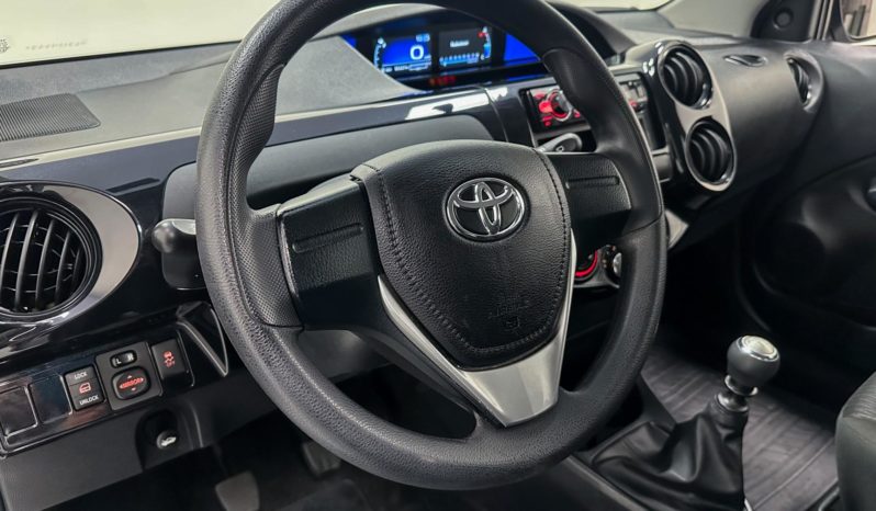 
								Toyota Etios X 1.3 Flex 16V Mec. 2020 full									