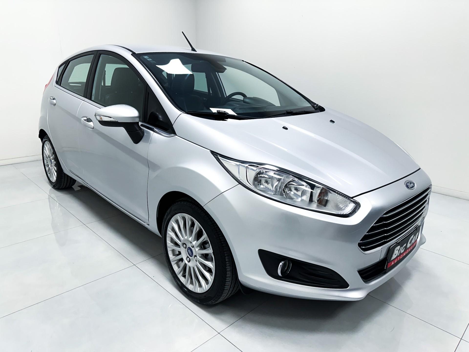 Ford Fiesta TITANIUM 1.6 16V Flex Aut. 2015