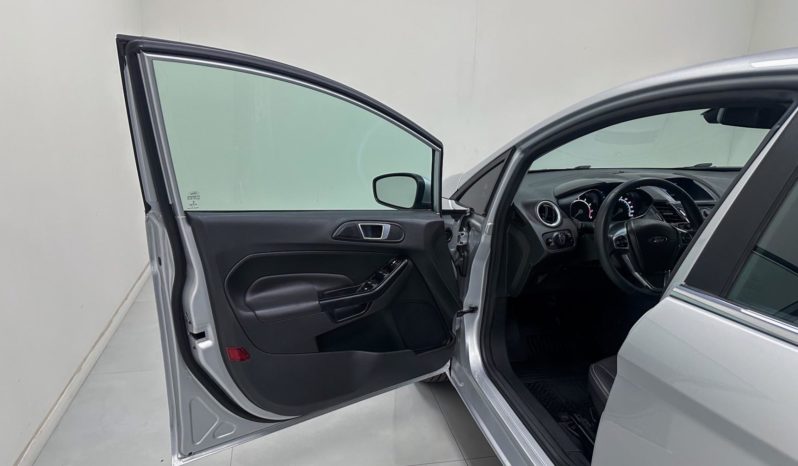 
								Ford Fiesta TITANIUM 1.6 16V Flex Aut. 2015 full									