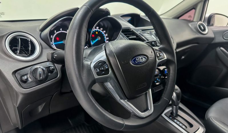 
								Ford Fiesta TITANIUM 1.6 16V Flex Aut. 2015 full									