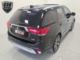
										Mitsubishi Outlander HPE 2.0 16V 5p Aut. 2019 full									