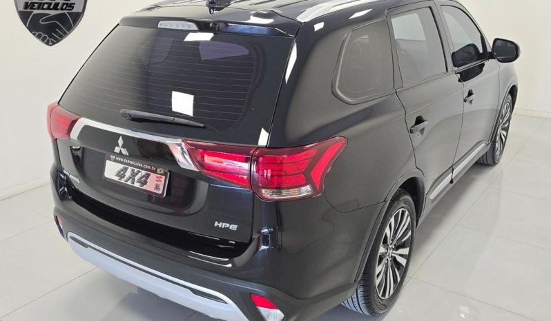
								Mitsubishi Outlander HPE 2.0 16V 5p Aut. 2019 full									