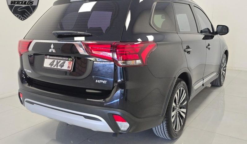 
								Mitsubishi Outlander HPE 2.0 16V 5p Aut. 2019 full									