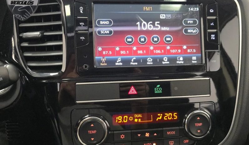 
								Mitsubishi Outlander HPE 2.0 16V 5p Aut. 2019 full									