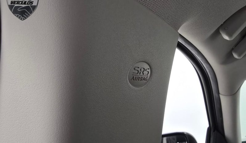
								Mitsubishi Outlander HPE 2.0 16V 5p Aut. 2019 full									
