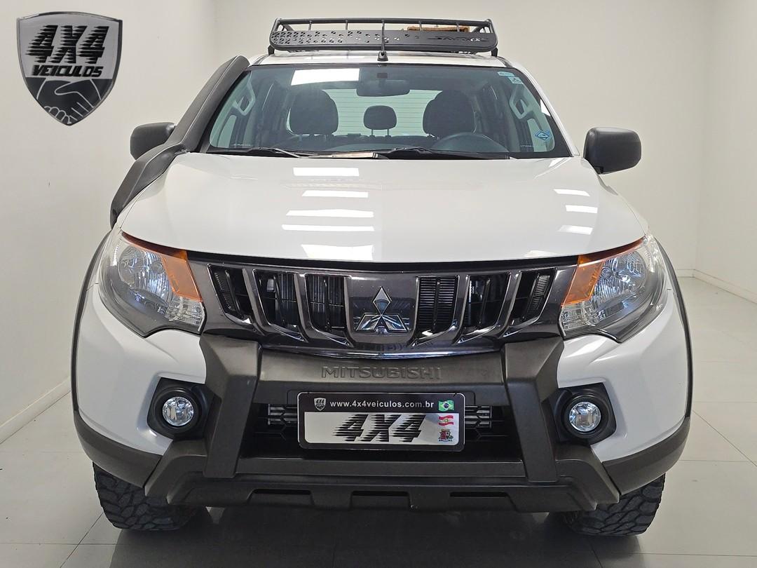 Mitsubishi L200 Triton Savana 2.4 4×4 Die. Aut. 2023