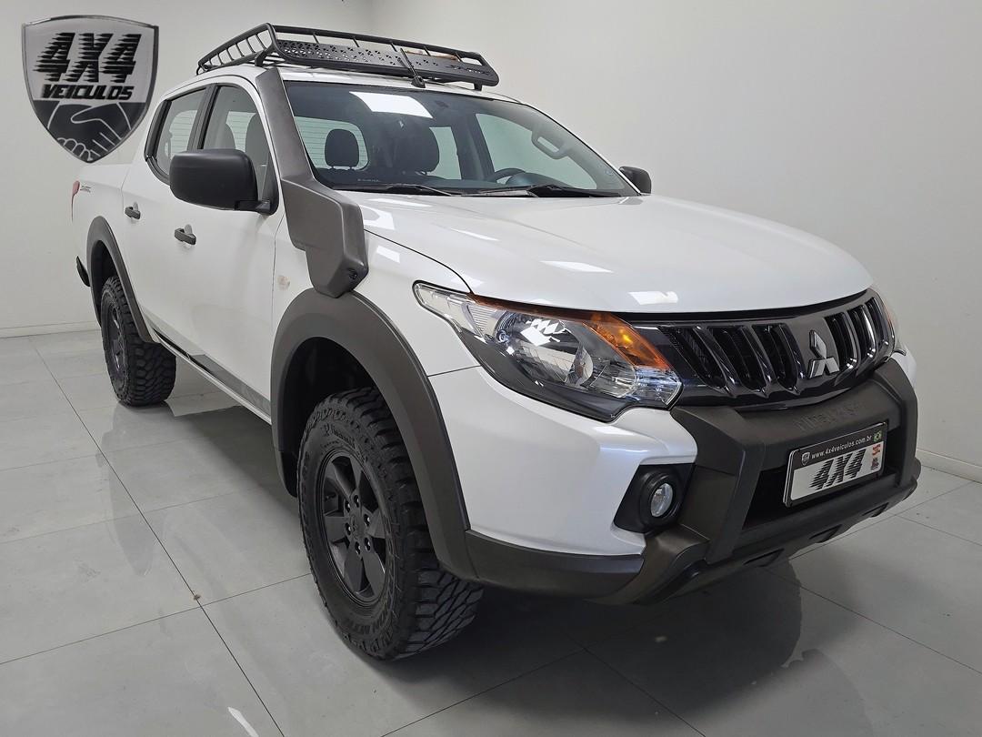 Mitsubishi L200 Triton Savana 2.4 4×4 Die. Aut. 2023