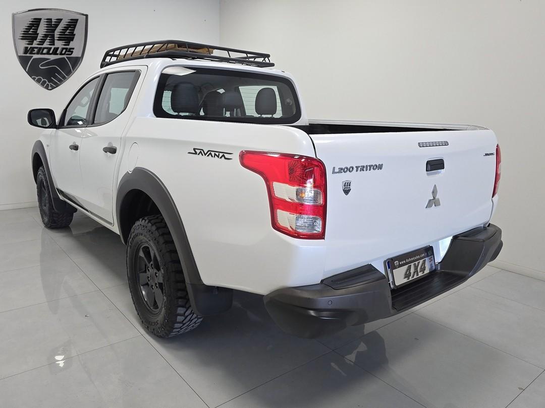 Mitsubishi L200 Triton Savana 2.4 4×4 Die. Aut. 2023