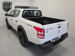 
										Mitsubishi L200 Triton Savana 2.4 4×4 Die. Aut. 2023 full									