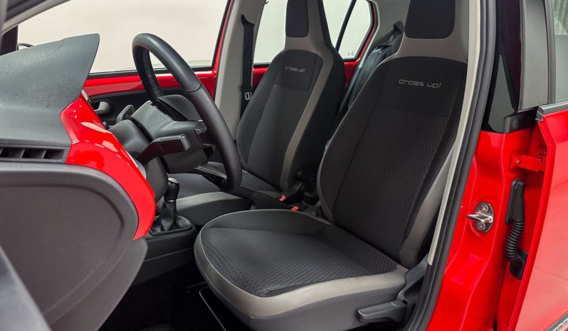 
								Volkswagen Up cross 1.0 TSI Total Flex 12V 2016 full									
