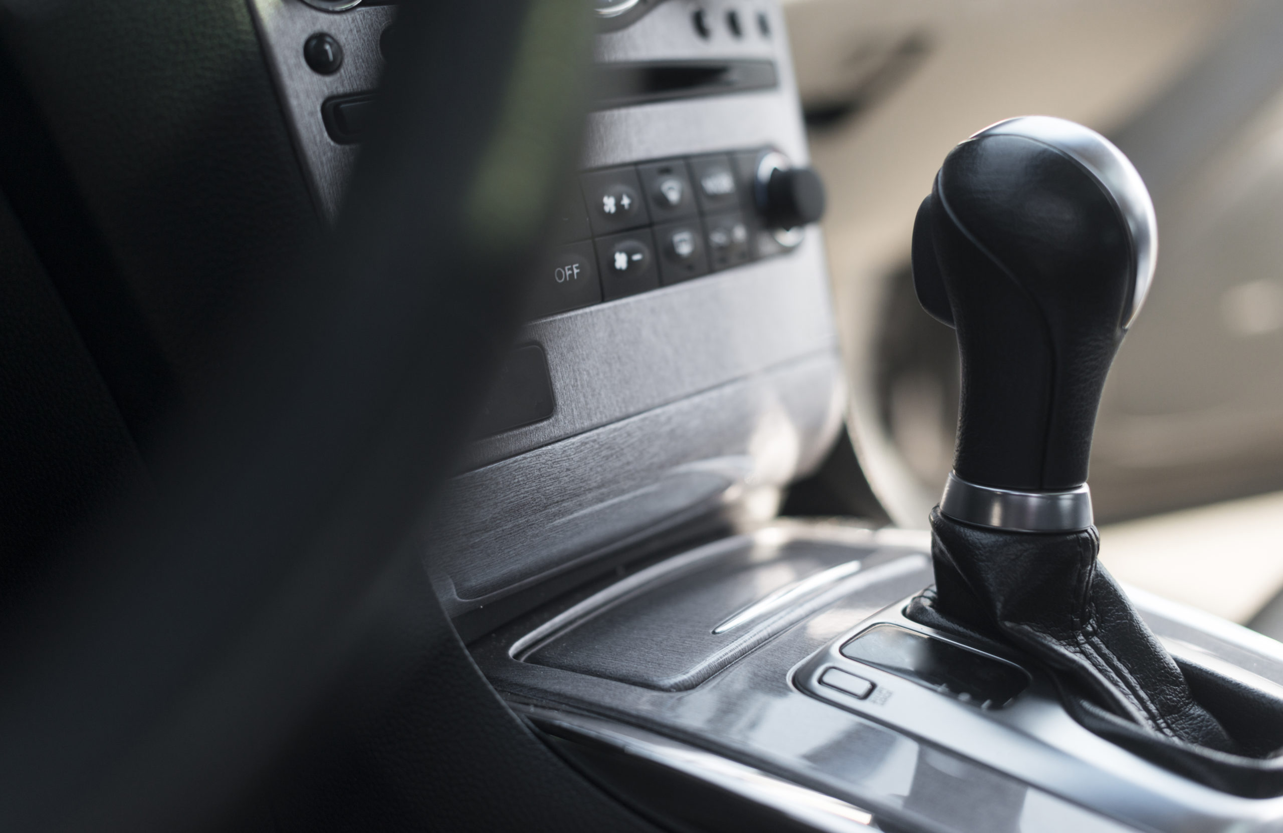Close do câmbio automático dde um carro