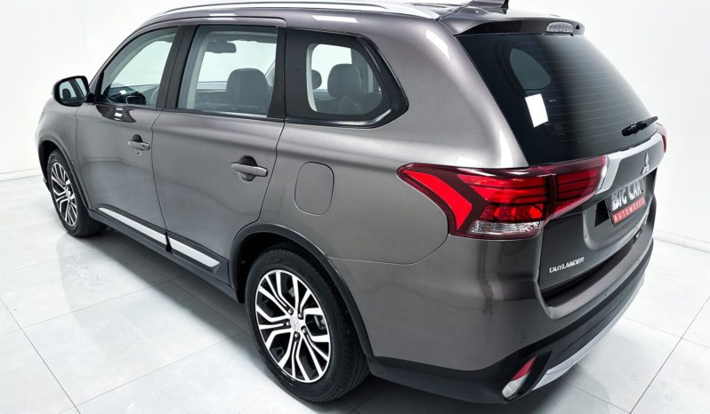 
								Mitsubishi Outlander COMFORT 2.0 16V Aut. 2018 full									
