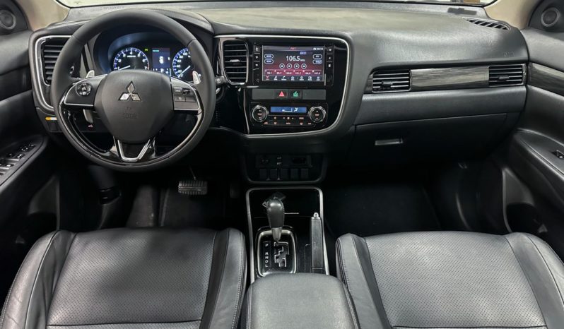 
								Mitsubishi Outlander COMFORT 2.0 16V Aut. 2018 full									