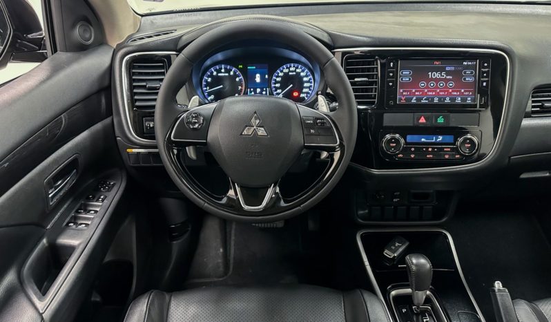 
								Mitsubishi Outlander COMFORT 2.0 16V Aut. 2018 full									