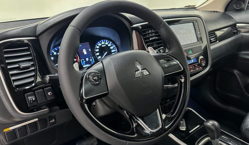 
								Mitsubishi Outlander COMFORT 2.0 16V Aut. 2018 full									
