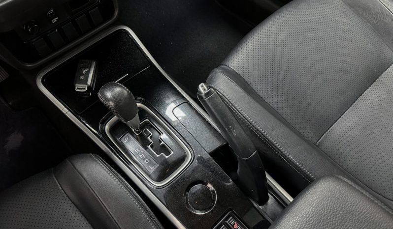 
								Mitsubishi Outlander COMFORT 2.0 16V Aut. 2018 full									
