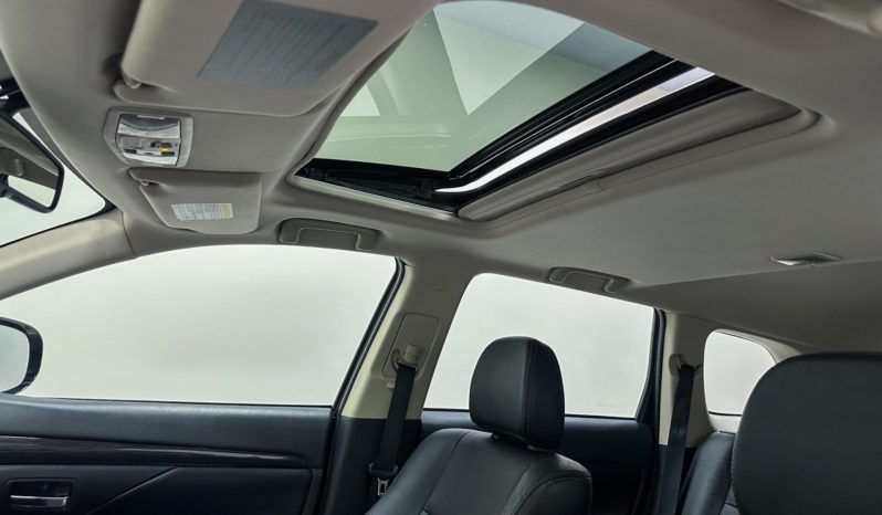 
								Mitsubishi Outlander COMFORT 2.0 16V Aut. 2018 full									