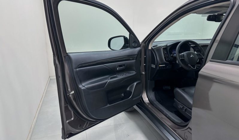 
								Mitsubishi Outlander COMFORT 2.0 16V Aut. 2018 full									