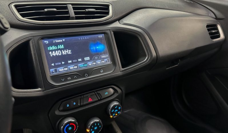 
								Chevrolet Onix LT 1.4 8V FlexPower Mec. 2016 full									