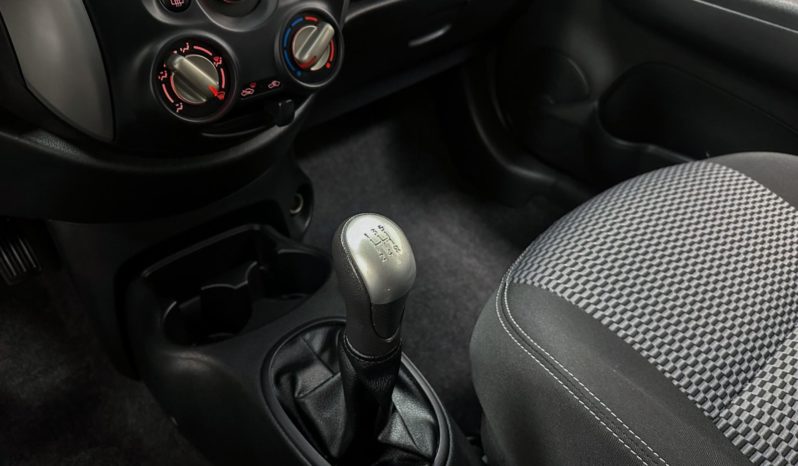 
								Nissan March SV 1.6 16V FlexStart  Mec. 2018 full									