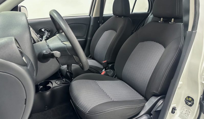 
								Nissan March SV 1.6 16V FlexStart  Mec. 2018 full									