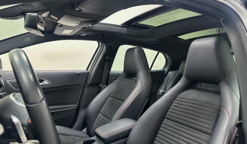 
								Mercedes-Benz Gla 250 GLA 250 Sport 2.0 TB 16V 4×2  211cv Aut. 2018 full									
