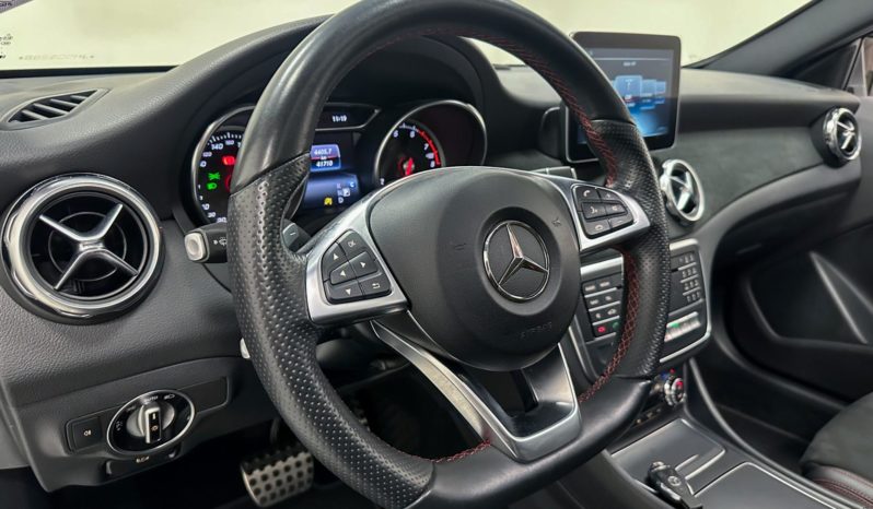 
								Mercedes-Benz Gla 250 GLA 250 Sport 2.0 TB 16V 4×2  211cv Aut. 2018 full									