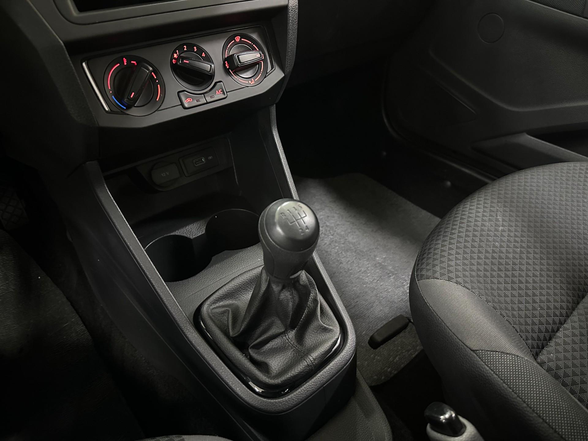 Volkswagen Voyage 1.0 Flex 12V 2023