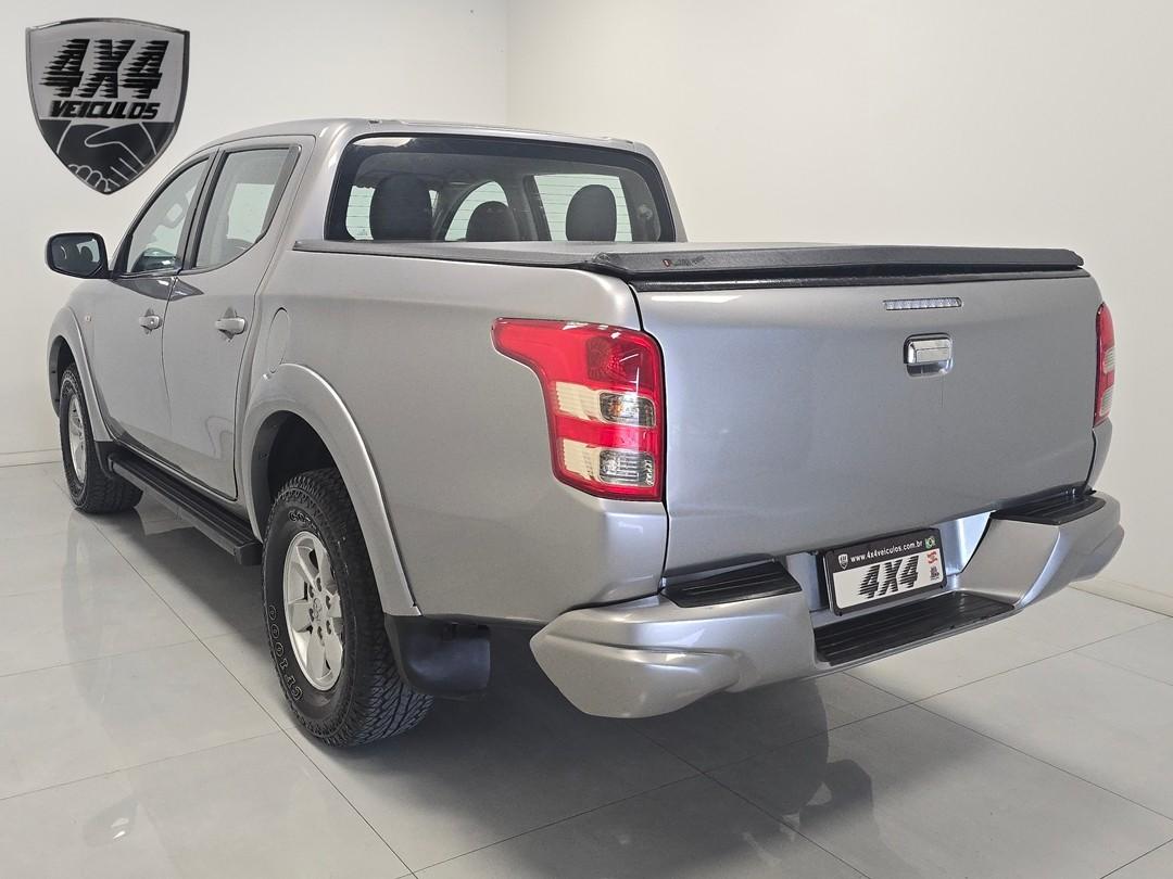 Mitsubishi L200 Triton Sport GLS 2.4 CD Diesel Mec. 2018