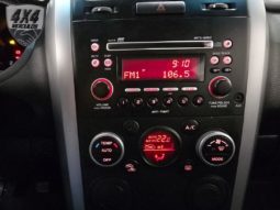 
										Suzuki Grand Vitara 2.0  impecavel 2013 full									
