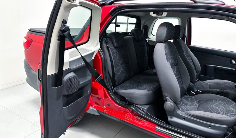 
								Fiat Strada Working 1.4 mpi Fire Flex 8V CD 2014 full									