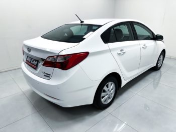 Hyundai HB20S Comfort Plus 1.6 Flex 16V Aut. 2015