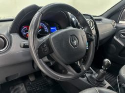 
										Renault Duster OROCH Dynamique 2.0 Flex 16V Mec. 2016 full									