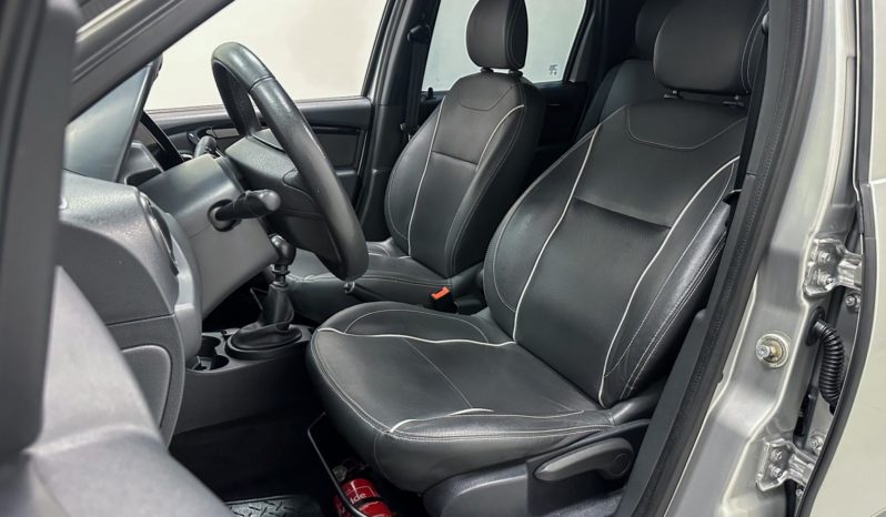 
								Renault Duster OROCH Dynamique 2.0 Flex 16V Mec. 2016 full									