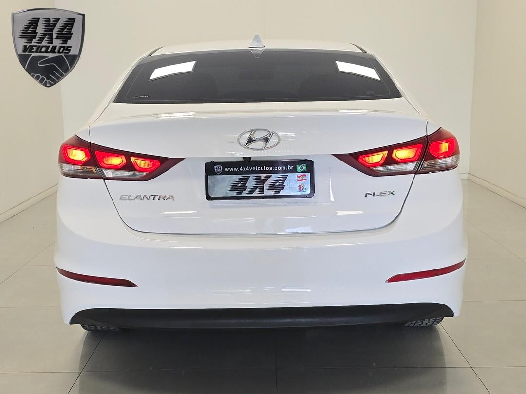 Hyundai Elantra 2.0 16V Flex Aut. 2018