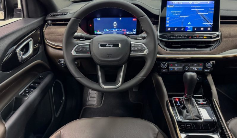 
								Jeep Commander Overland T270 1.3 TB Flex Aut. 2023 full									