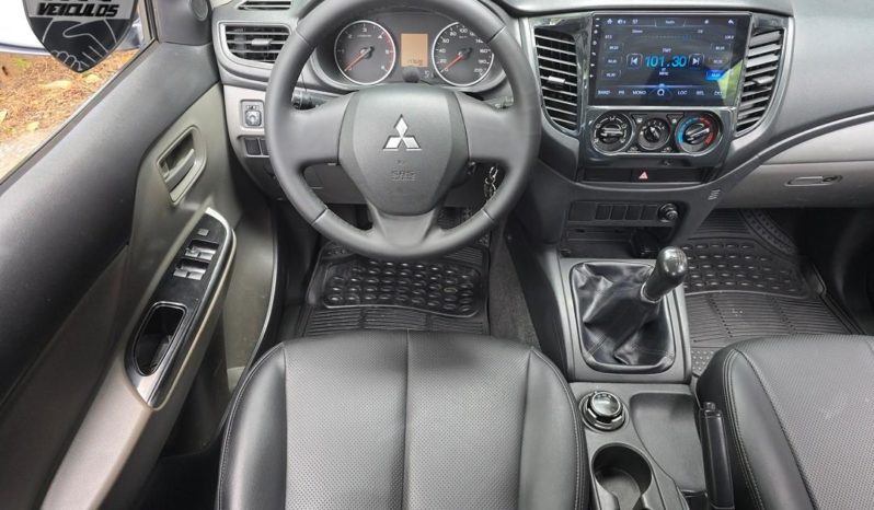 
								Mitsubishi L200 Triton Sport GLS 2.4 CD Diesel Mec. 2018 full									