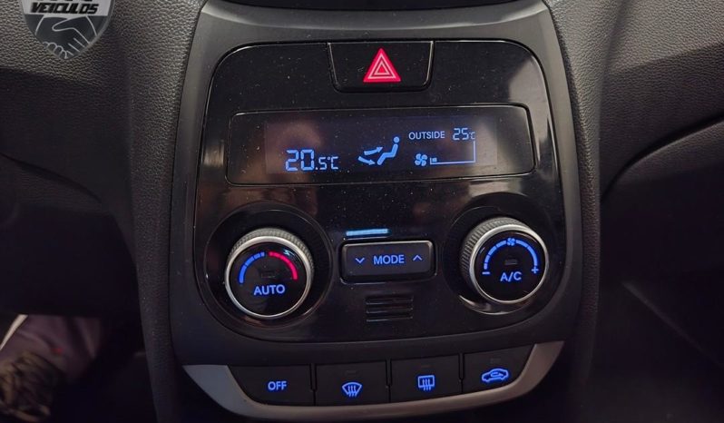 
								Hyundai HB20X Premium 1.6 Flex 16V Aut. 2018 full									