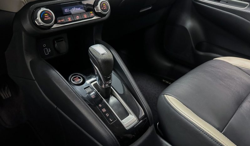 
								Nissan Versa Exclusive 1.6 16V Flex Aut. 2021 full									