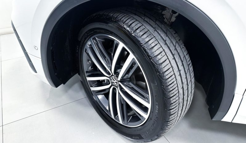 
								Volkswagen Tiguan Allspace R-Line 300 TSI 2.0 2025 full									