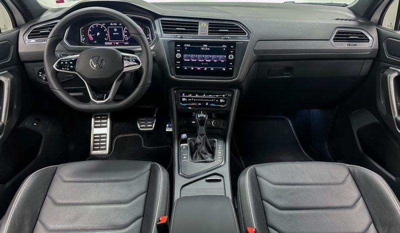 
								Volkswagen Tiguan Allspace R-Line 300 TSI 2.0 2025 full									