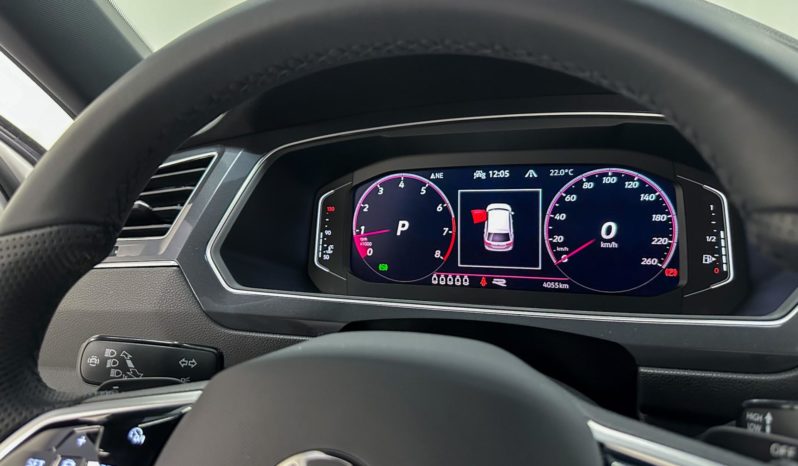 
								Volkswagen Tiguan Allspace R-Line 300 TSI 2.0 2025 full									