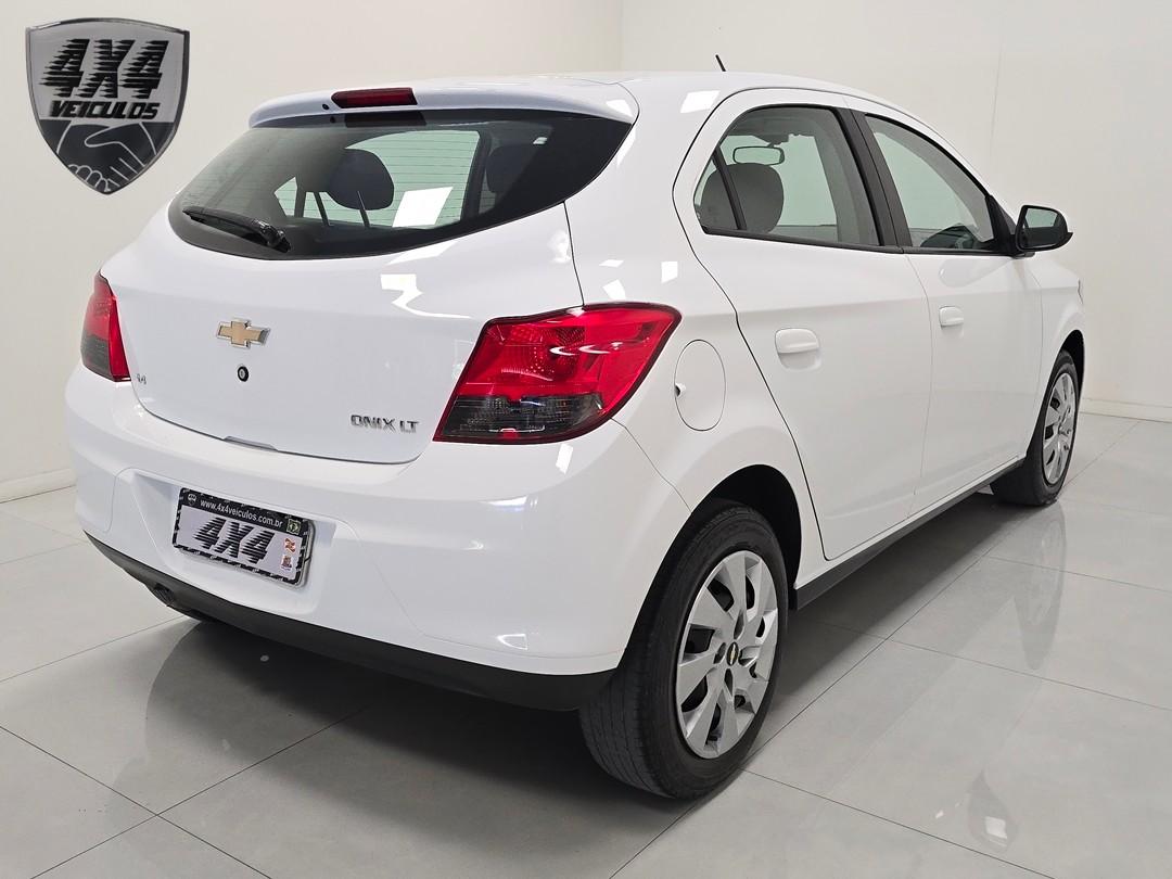 Chevrolet Onix HATCH LT 1.4 8V FlexPower 5p Aut. 2017
