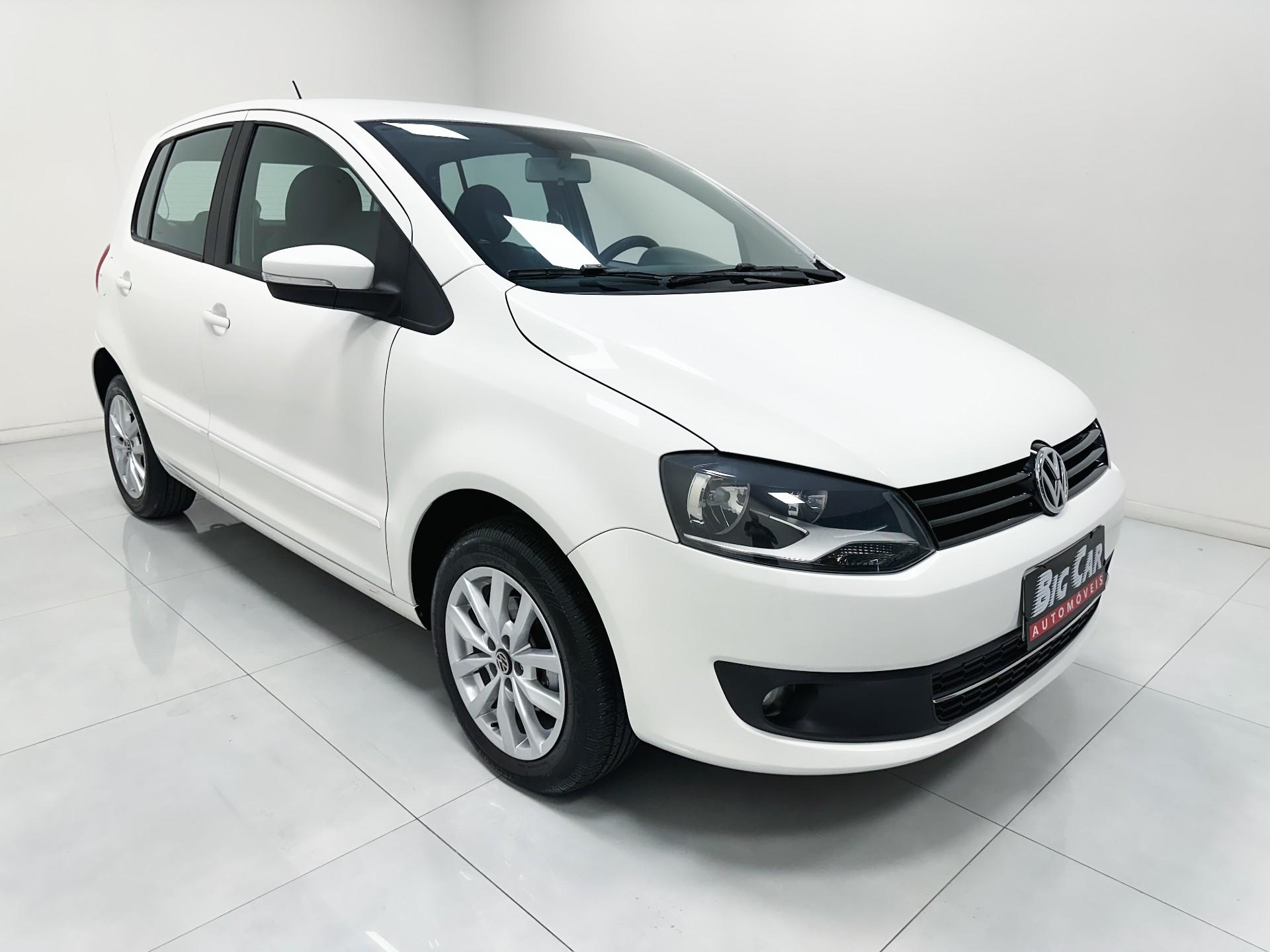 Volkswagen Fox 1.0 Mi Total Flex 8V 2014