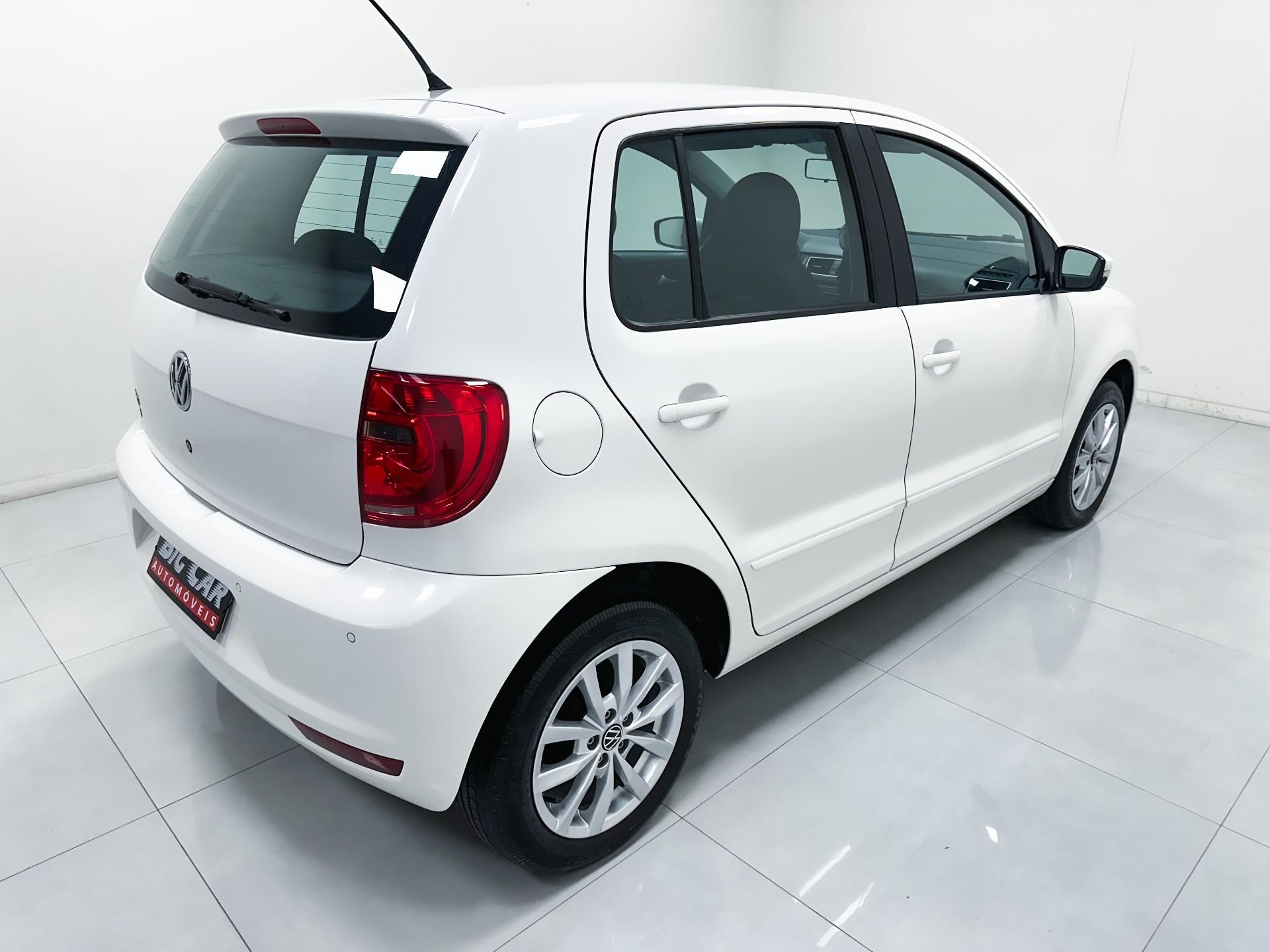 Volkswagen Fox 1.0 Mi Total Flex 8V 2014