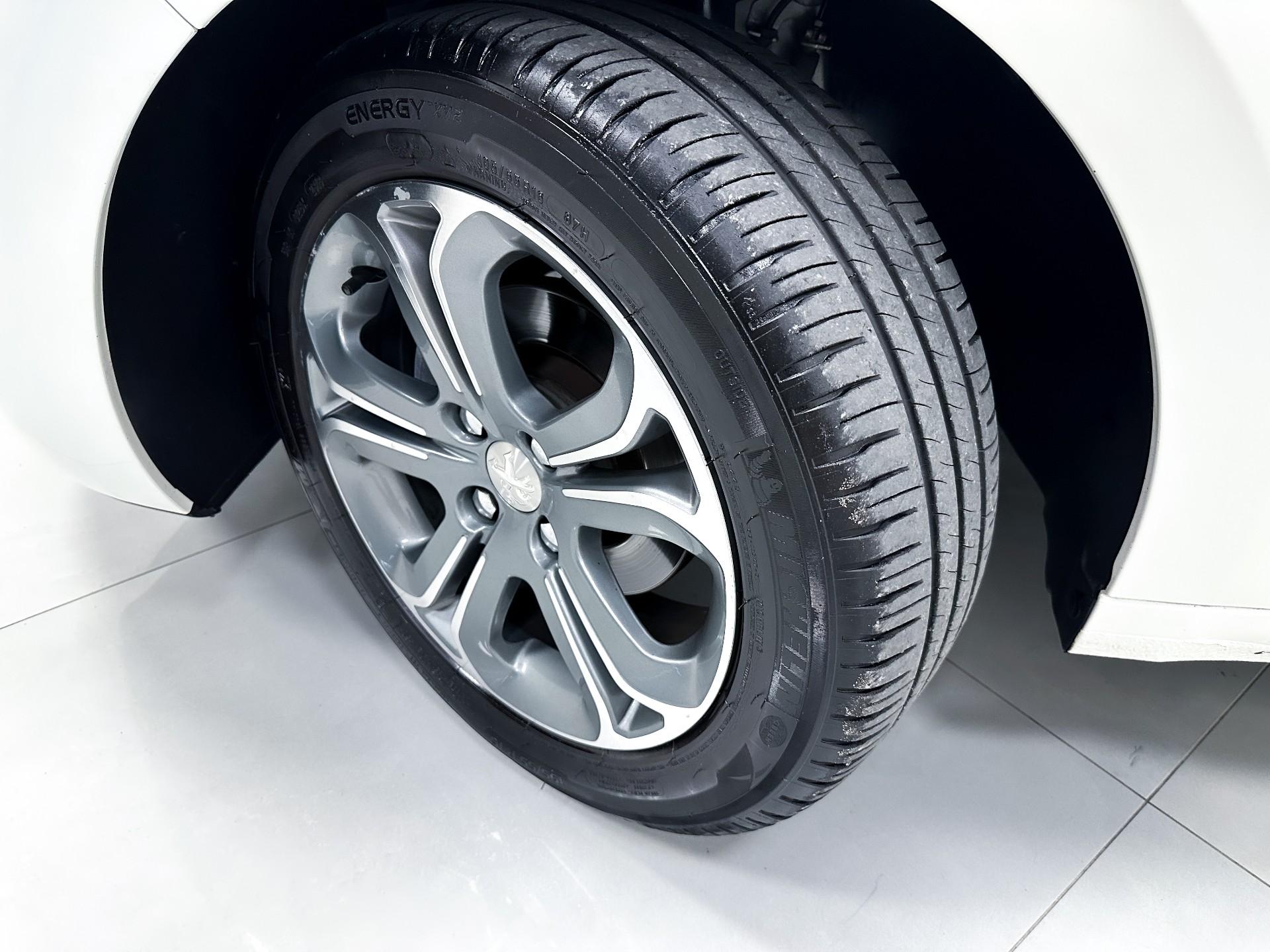 Peugeot 208 Griffe 1.6 Flex 16V Aut. 2014