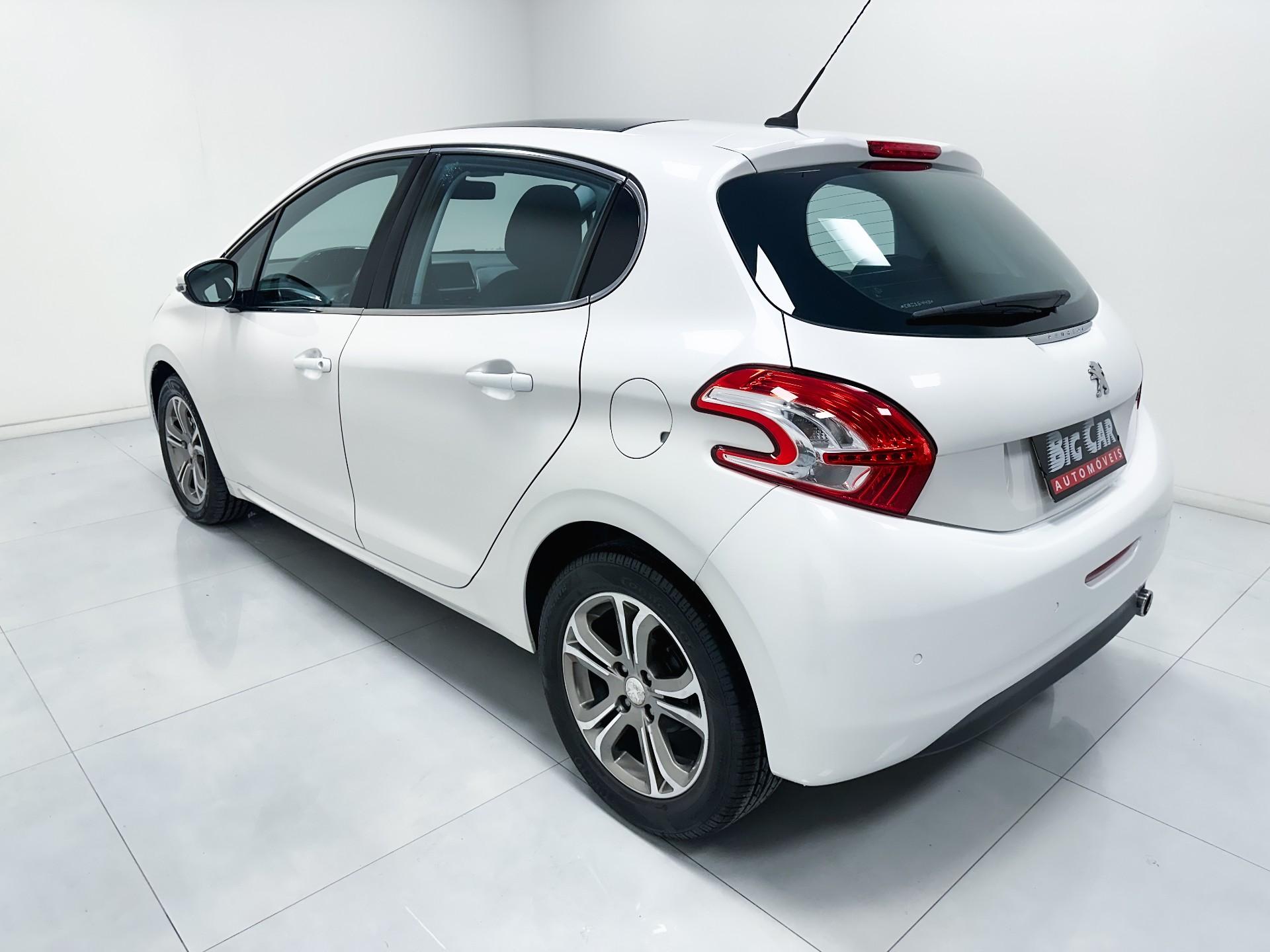 Peugeot 208 Griffe 1.6 Flex 16V Aut. 2014