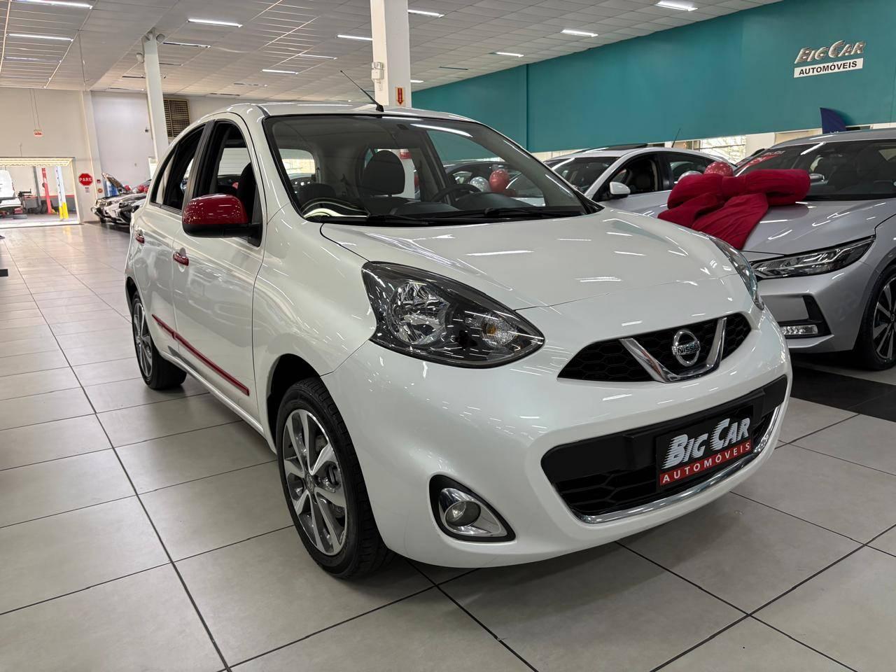 Nissan March SL 1.6 16V Flex 2016